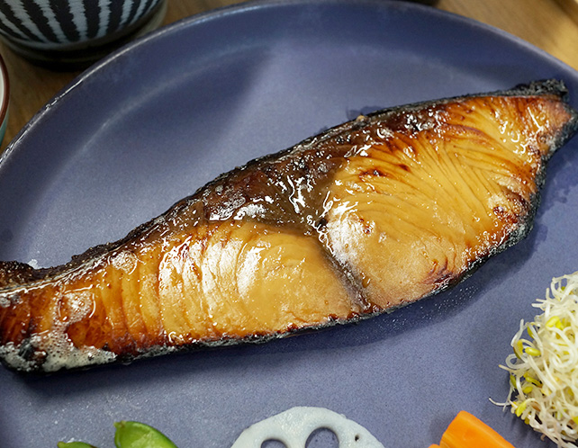 天然鰤ひしほ漬とごはん